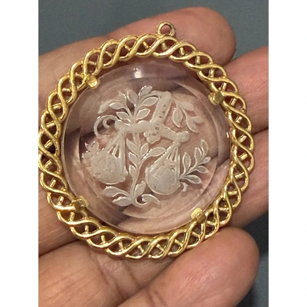 Vintage‎ Libra Zodiac Pendant Unisex Gold Tone Intaglio Reverse Carved Glass